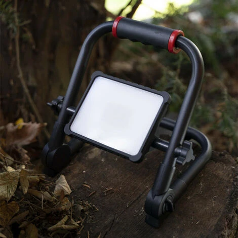 XANLITE - Projecteur LED Sans Fil, Ultra Plat, 700 Lumens, Rechargeable - PR10WR 2 XANLITE - Projecteur LED Sans Fil, Ultra Plat, 700 Lumens, Rechargeable - PR10WR – Image 2